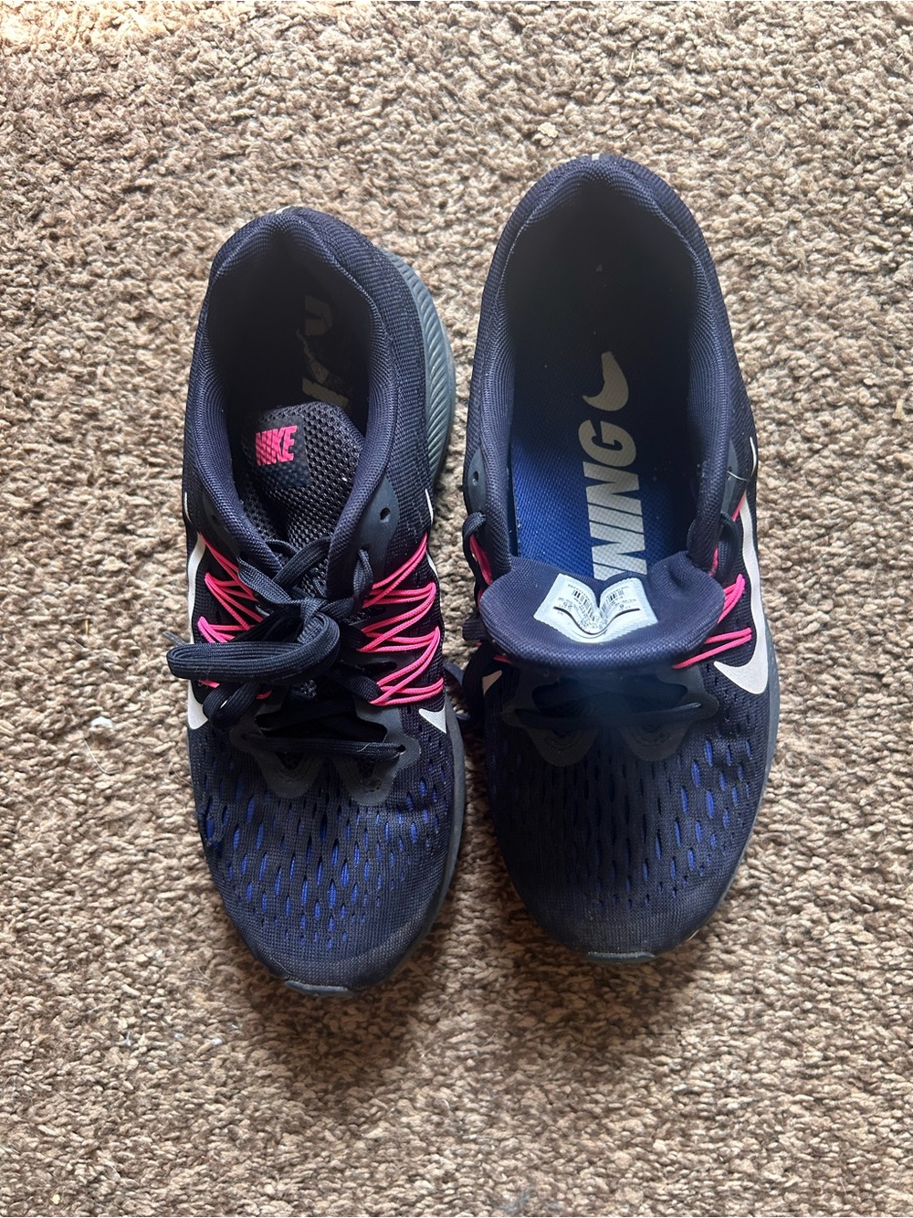 Nike Women’s Navy Running Shoes with Pink Laces